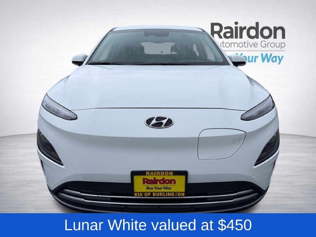 Used 2023 White Hyundai SE image 2