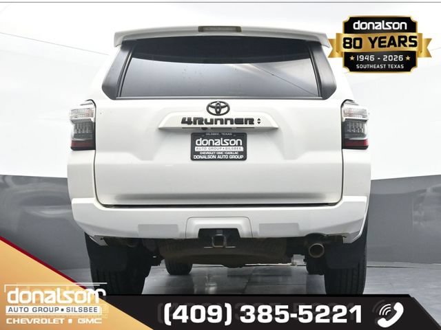 Used 2022 White Toyota SR5 Premium image 17