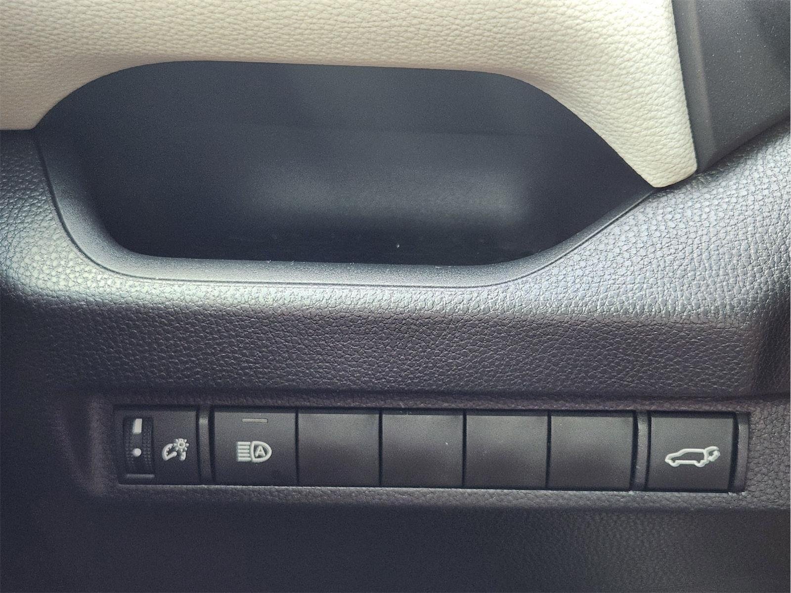 Used 2025 Ruby Flare Pearl Toyota XLE image 21