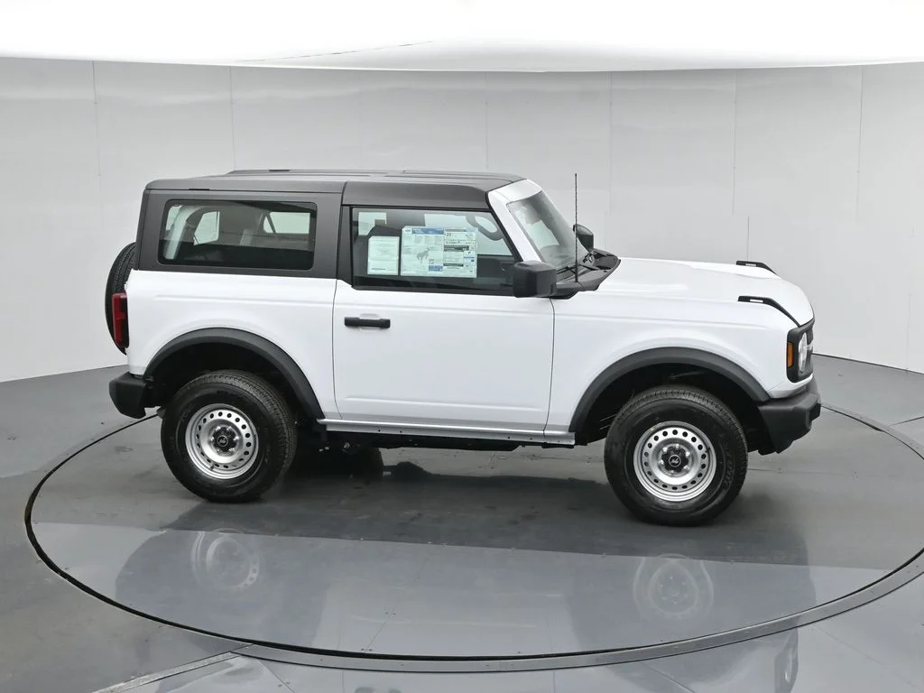 New 2026 Oxford White Ford Base image 50