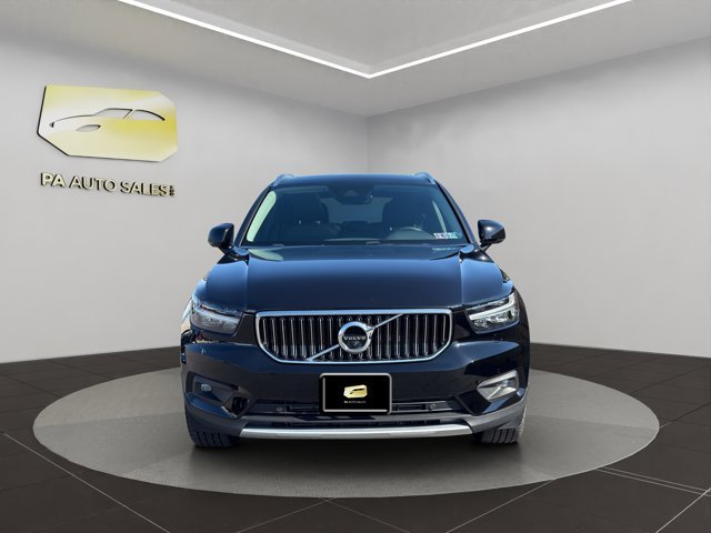 Used 2022 Black Volvo Inscription image 2