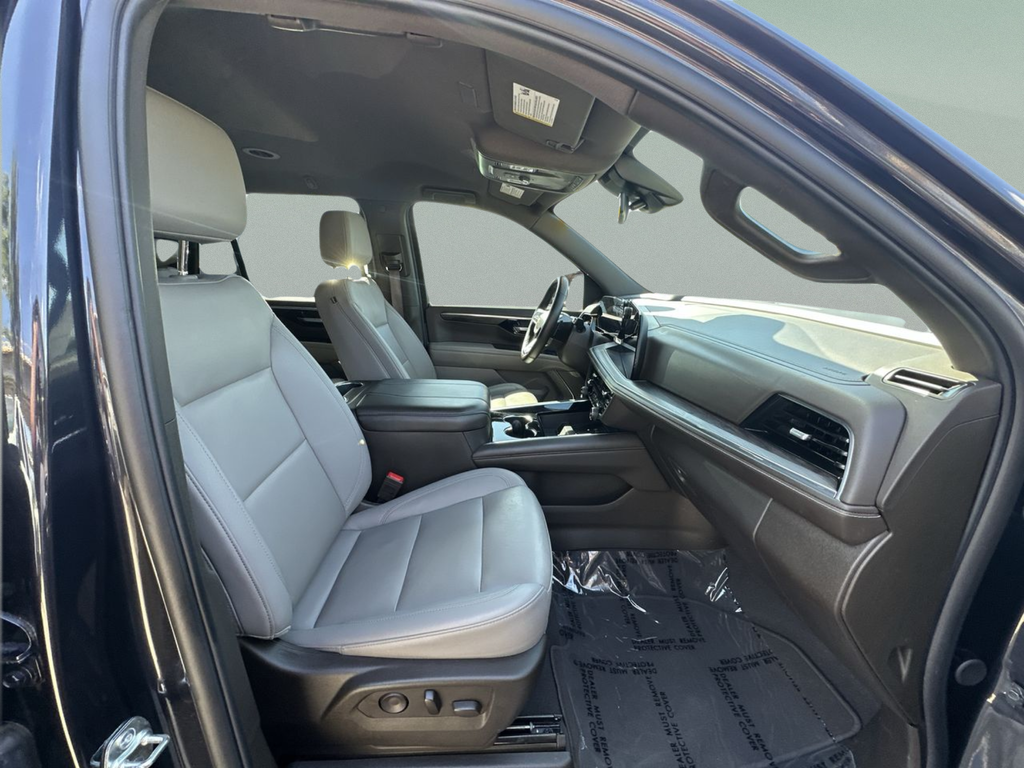 Used 2025 Gray Chevrolet LT image 35