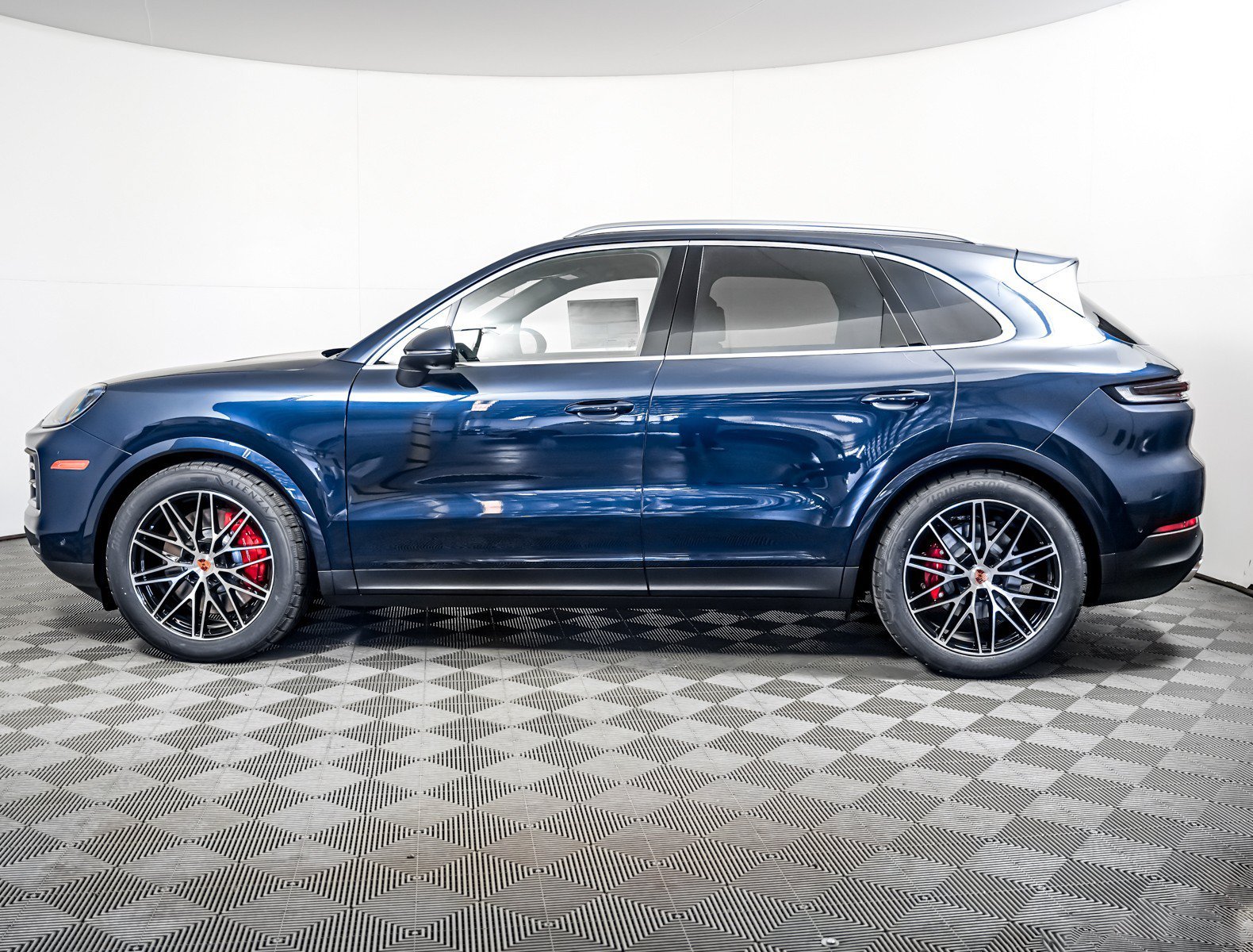 New 2026 ALGARVE BLUE Porsche S image 2