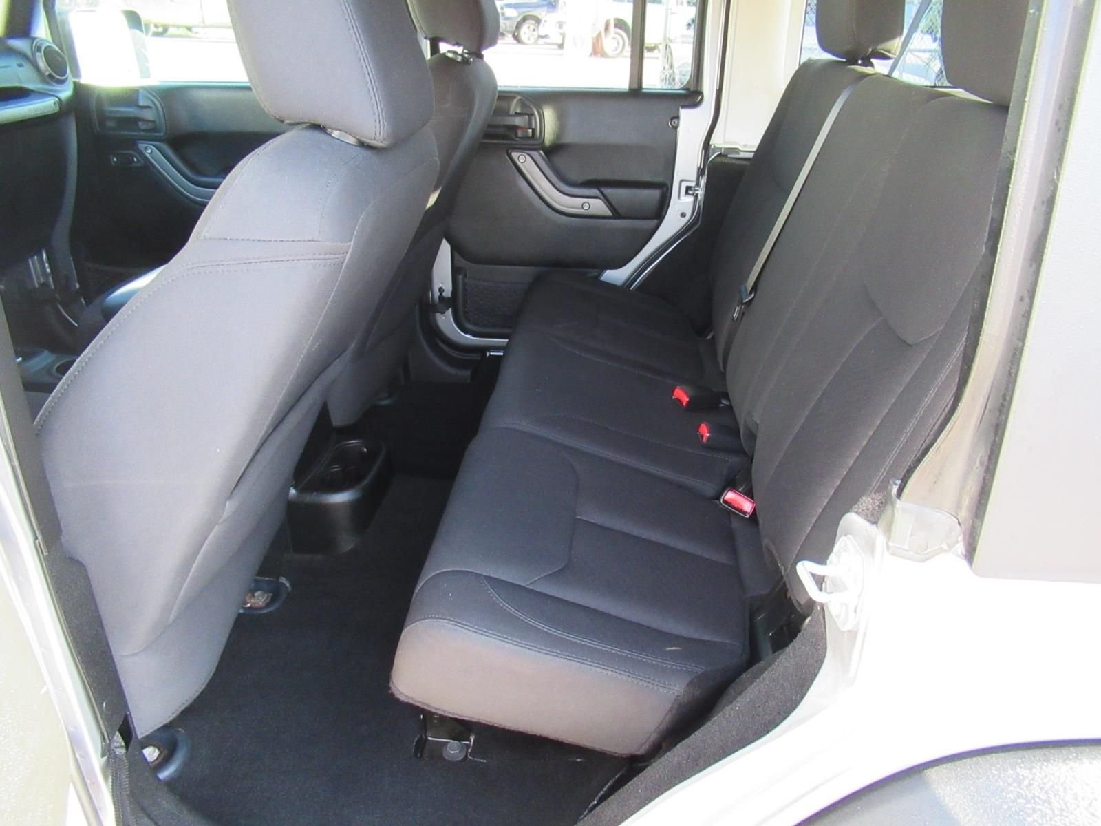 Used 2018 Silver Jeep Unlimited Sport image 30