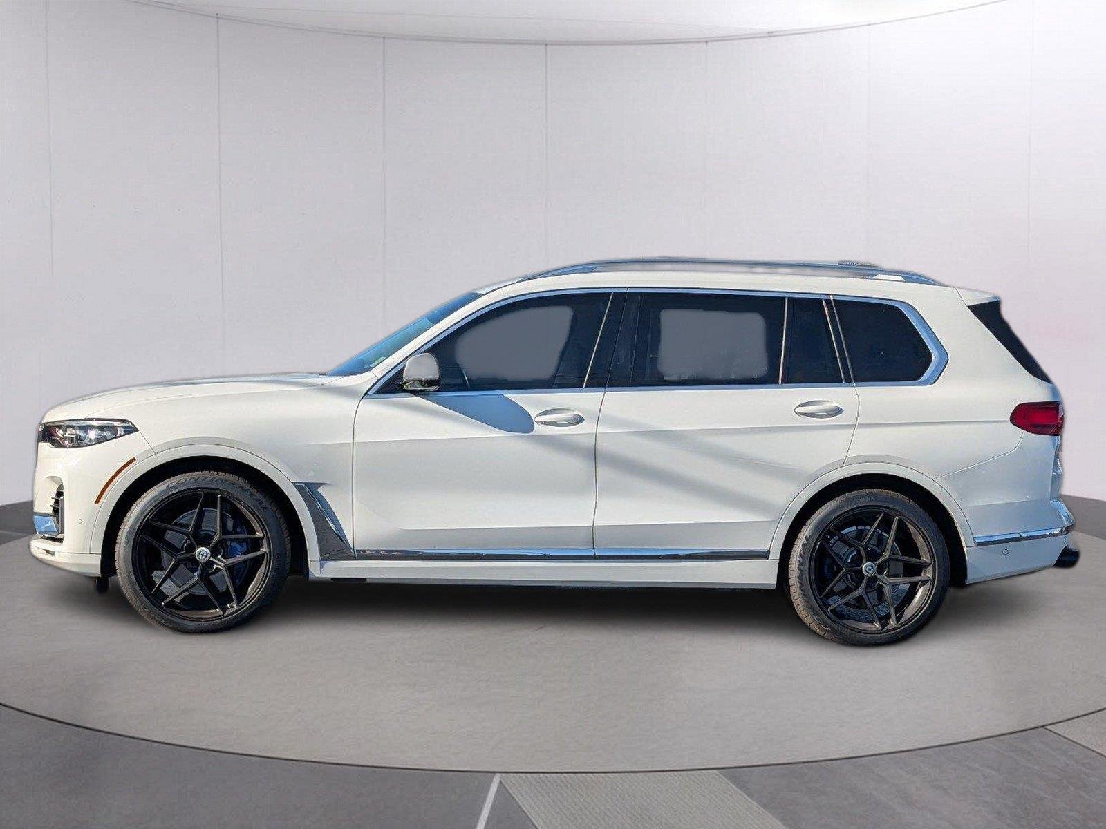 Used 2019 Alpine White BMW xDrive50i image 2