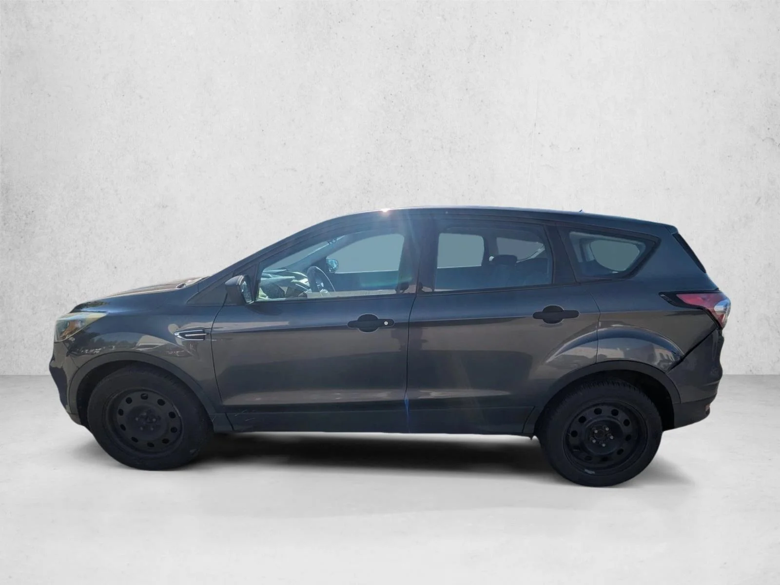 Used 2018 Magnetic Metallic Ford S image 8