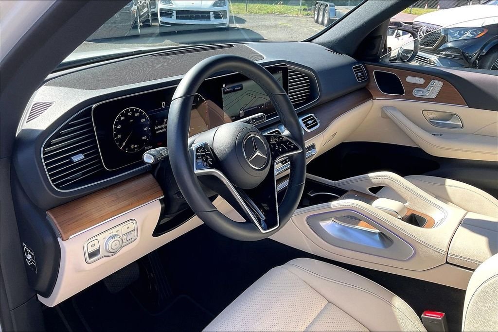 2025 Mercedes-Benz GLE GLE450 - Photo 11