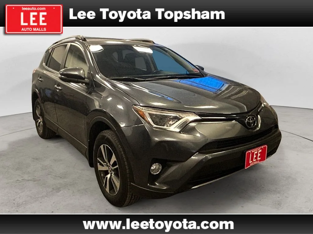 Used 2017 Magnetic Gray Metallic Toyota XLE image 7