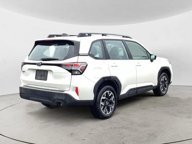 Used 2025 Crystal White Pearl Subaru Base image 5