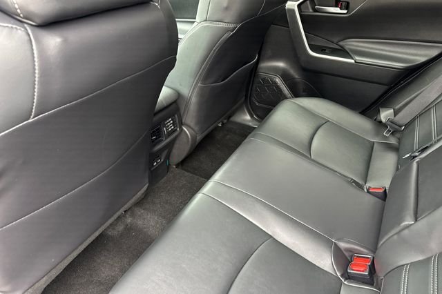 Used 2024  Toyota XLE Premium image 16