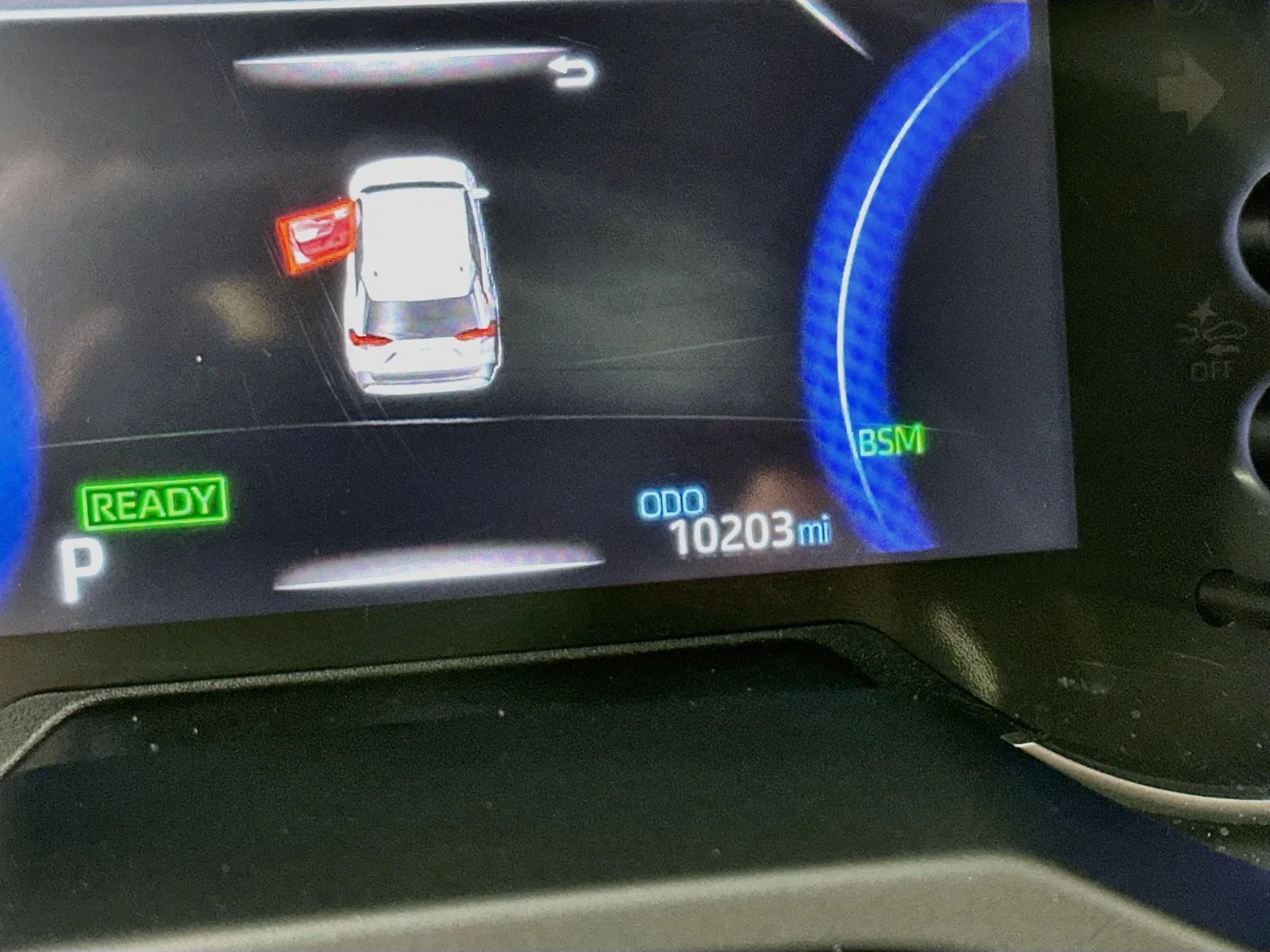 Certified Used 2025 Silver Toyota XLE image 12
