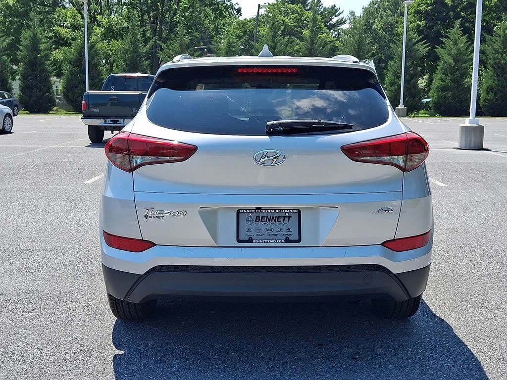 Used 2018 Silver Hyundai SEL image 5