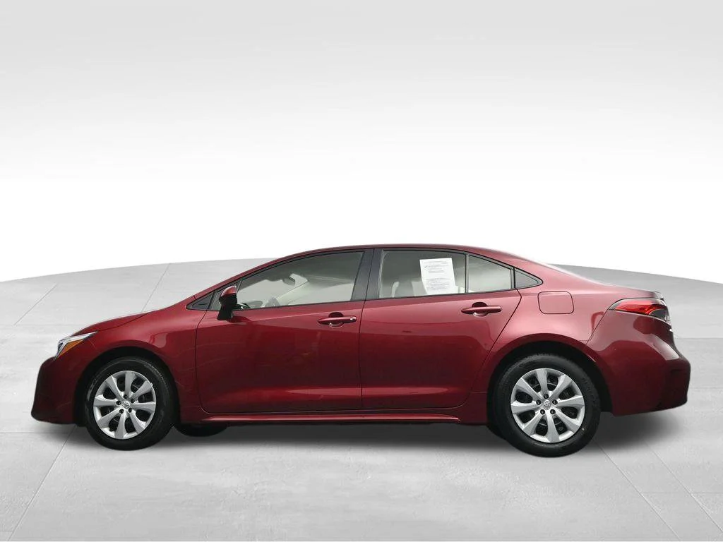2025 Toyota Corolla LE - Photo 38