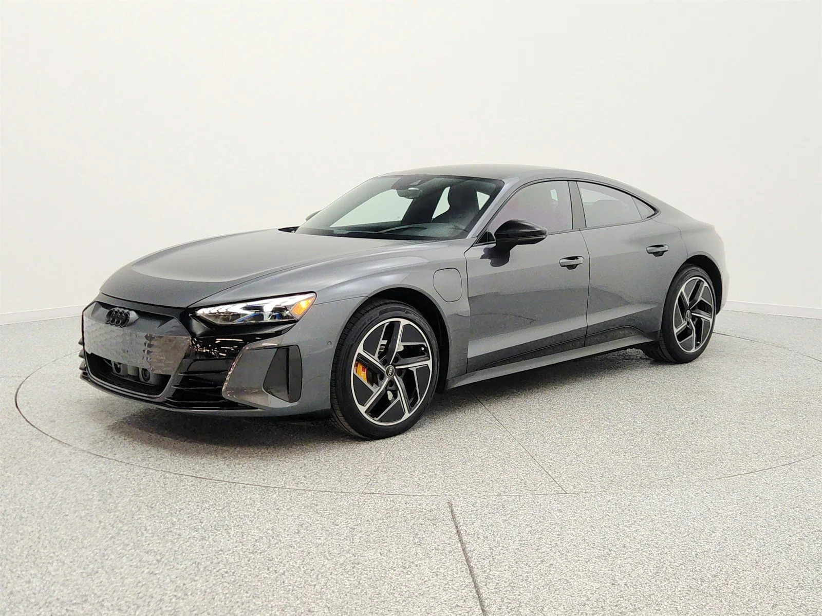 Used 2024 Daytona Gray Pearl Effect Audi quattro image 1