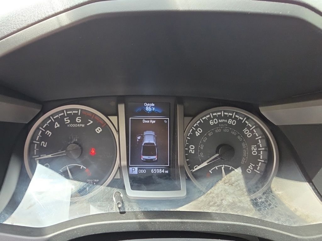 Used 2021 White Toyota SR5 image 25