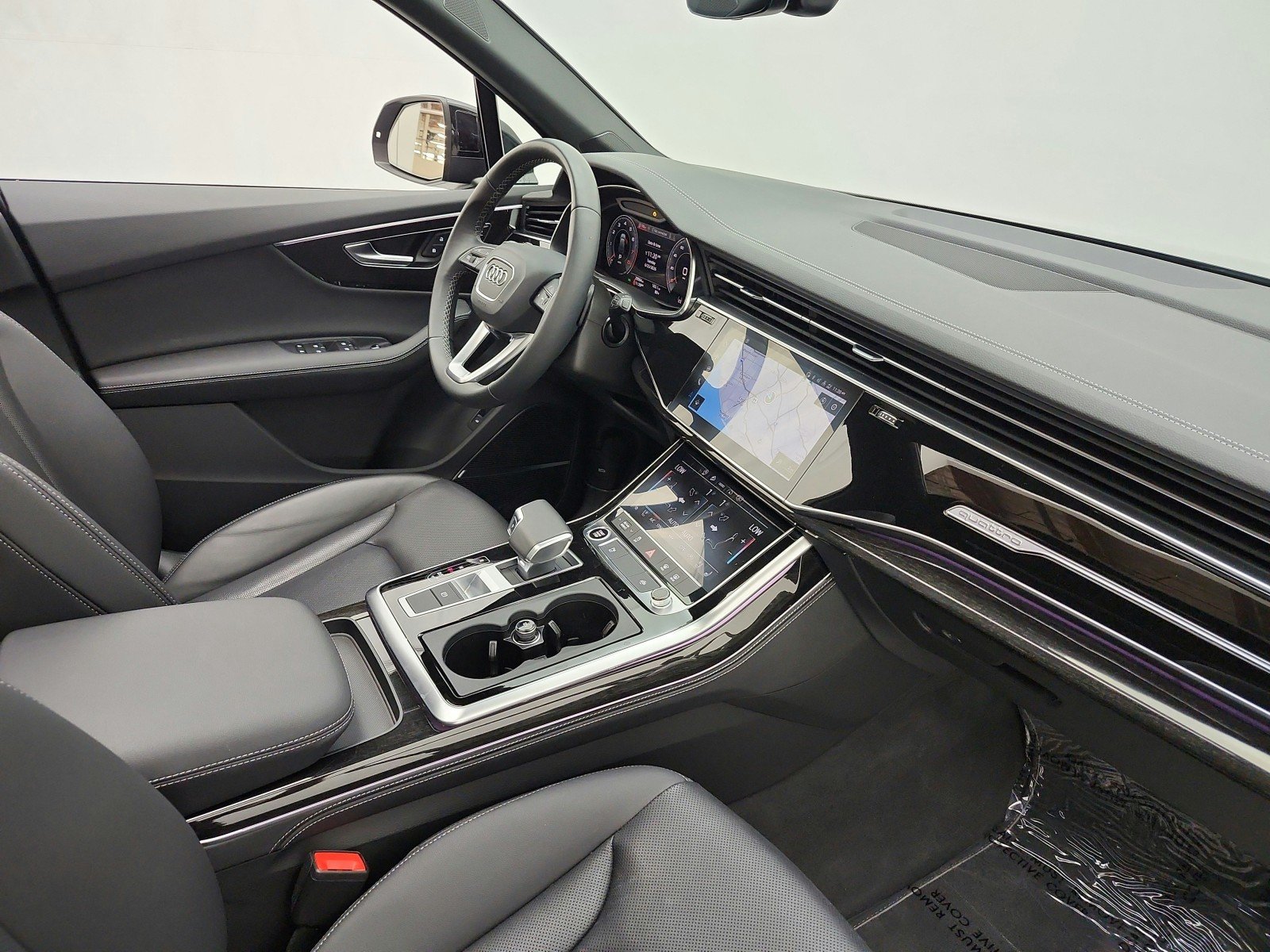 Used 2025 Mythos Black Metallic Audi Premium Plus 45 TFSI quattro image 18