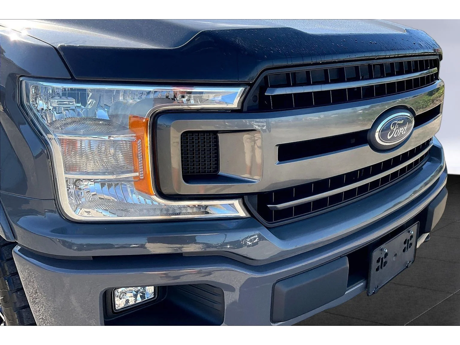 Used 2018 Gray Ford XL image 20