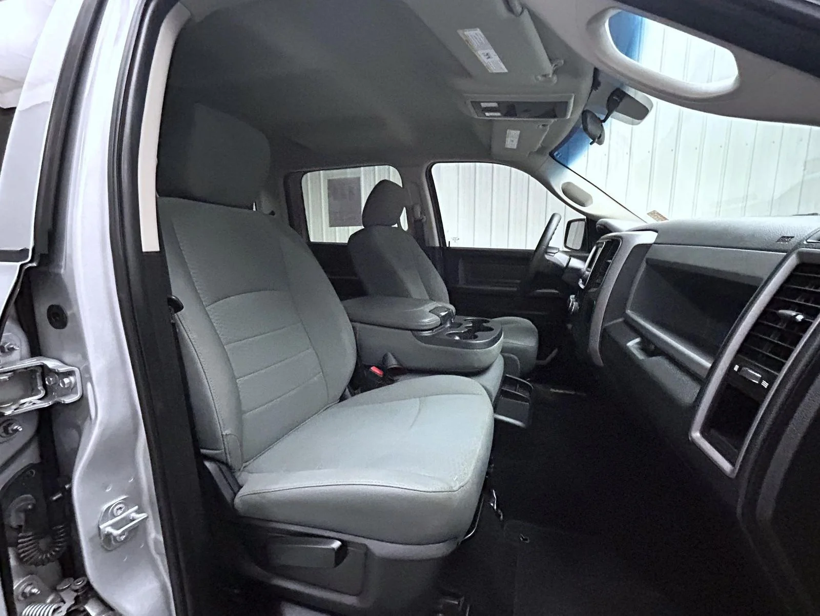 Used 2018 Silver Ram Express image 15