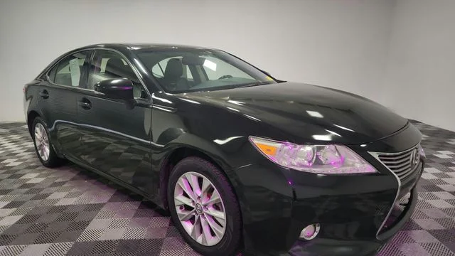 Used 2015 Silver Lexus 350 image 2