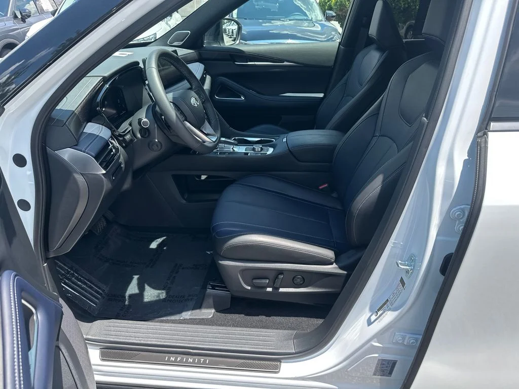 Certified Used 2026 Black INFINITI SPORT image 9