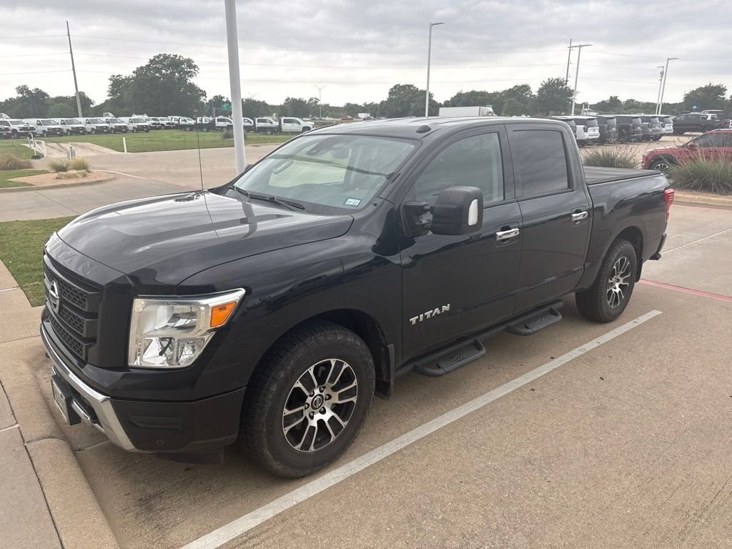 2021 Nissan Titan SV RWD photo