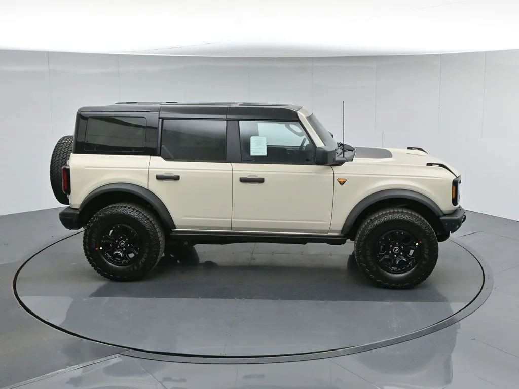 New 2026 Desert Sand Ford Badlands image 38