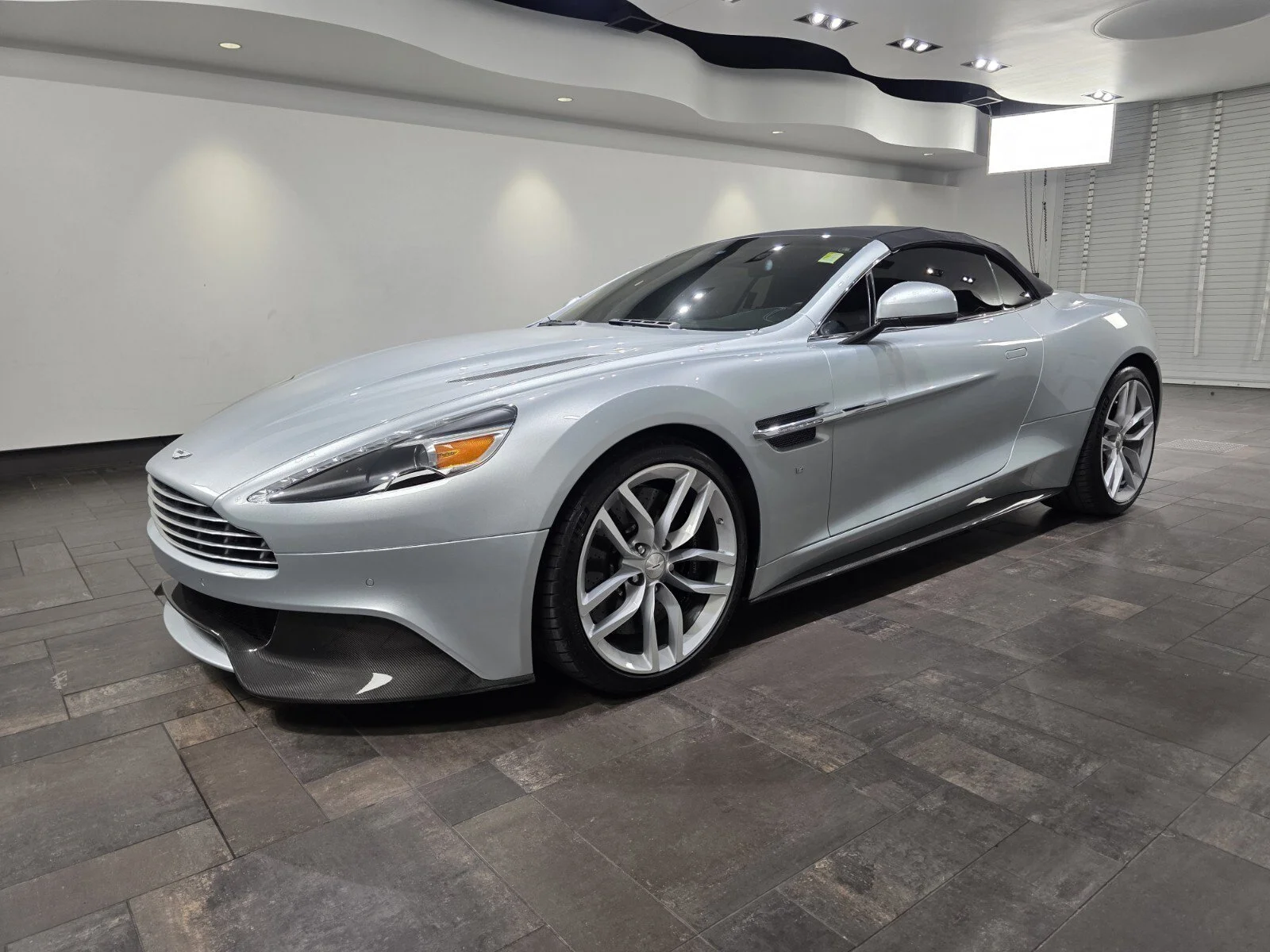 Used 2017 Q Titanium Silver Aston Martin Volante image 17