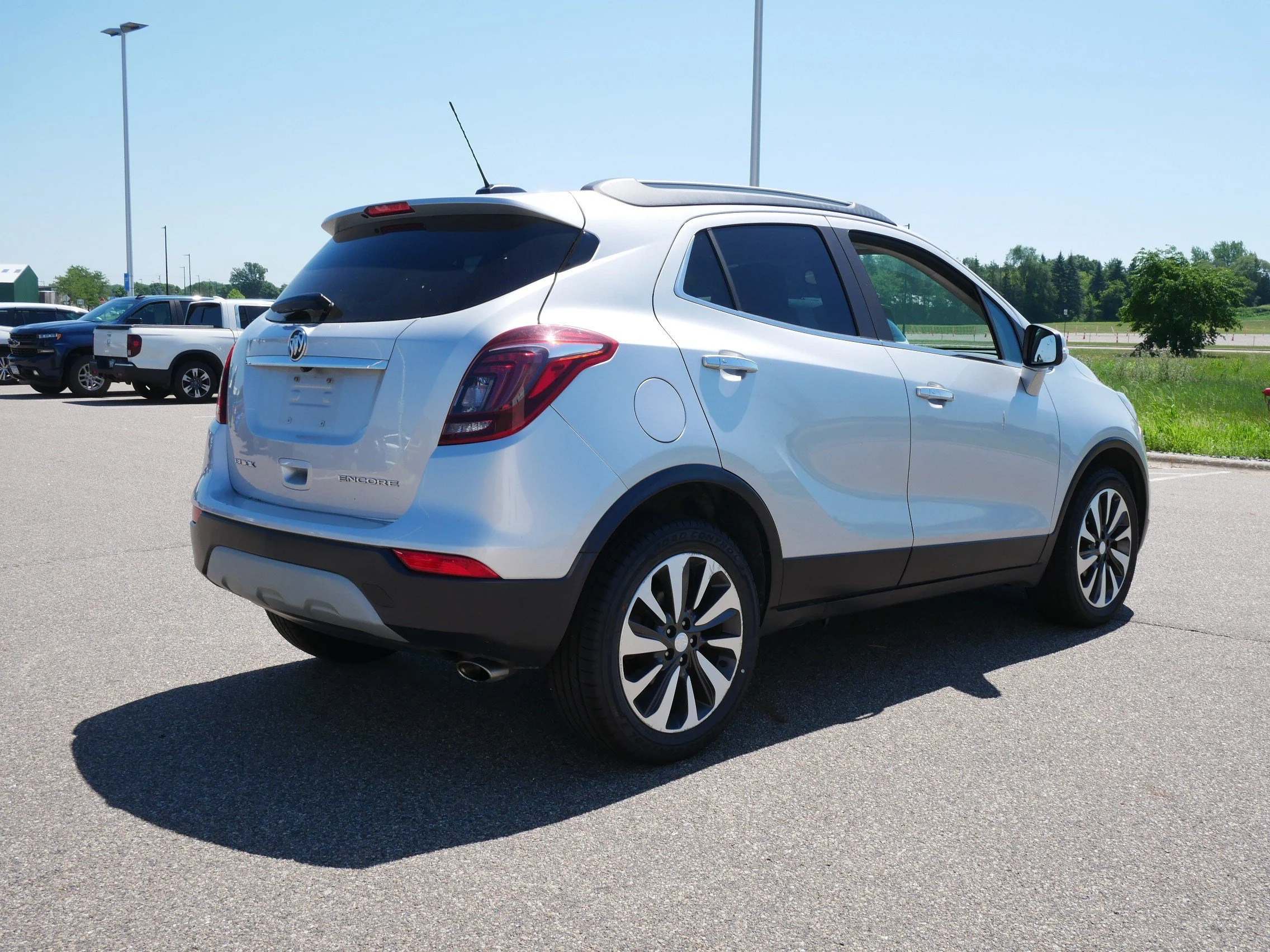 Used 2017 Quicksilver Metallic Buick Preferred II image 4