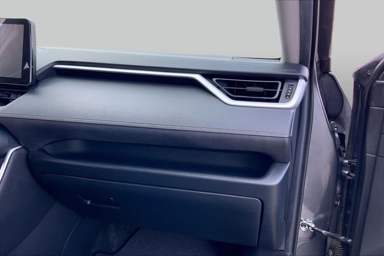 Used 2020 Magnetic Gray Metallic Toyota XLE image 18