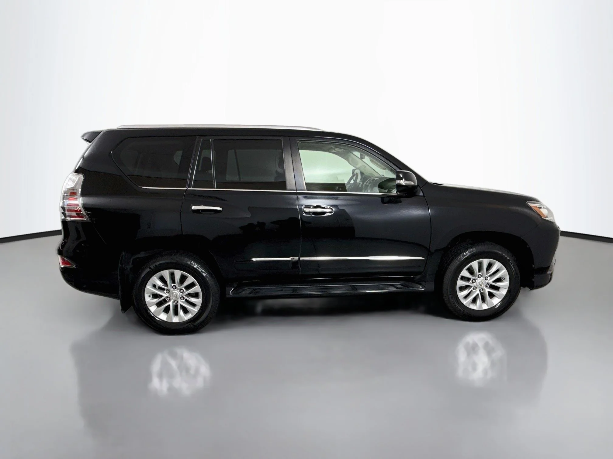 Used 2016 Black Onyx Lexus 460 image 8