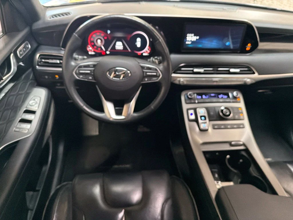 Used 2020 Rainforest Hyundai Limited image 17