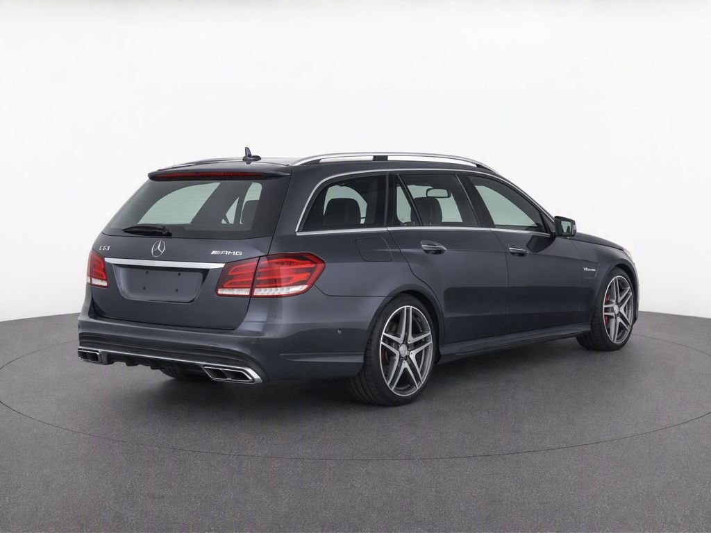 Used 2015 Steel Gray Metallic Mercedes-Benz E 63 AMG® image 4