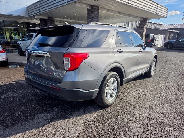 Used 2023 Gray Metallic Ford XLT image 3