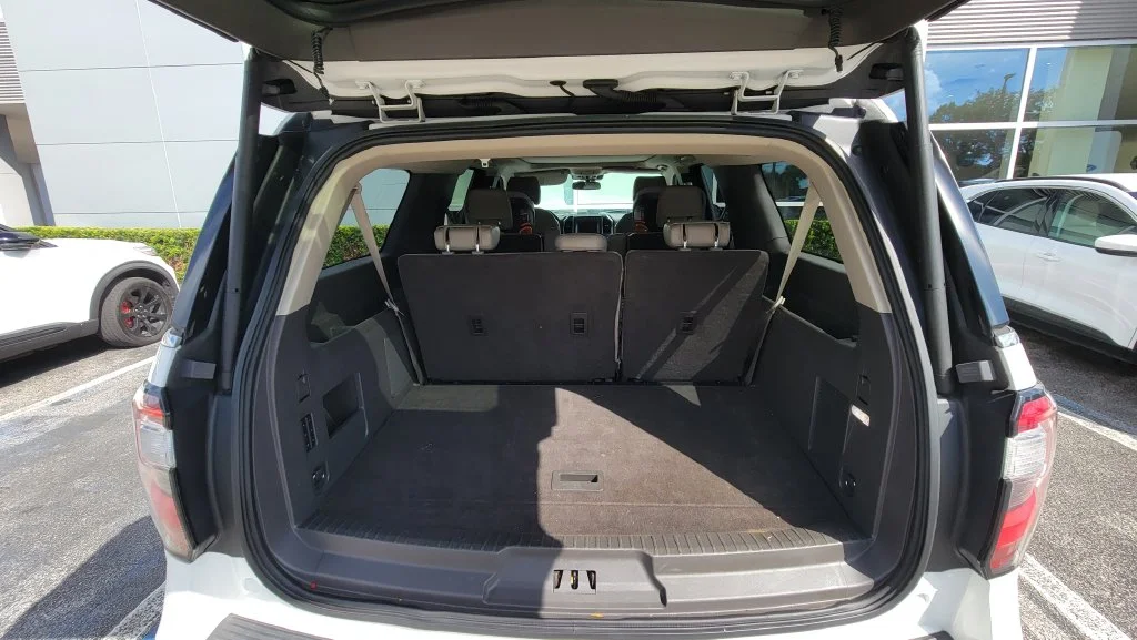 Used 2020 White Ford Limited image 8