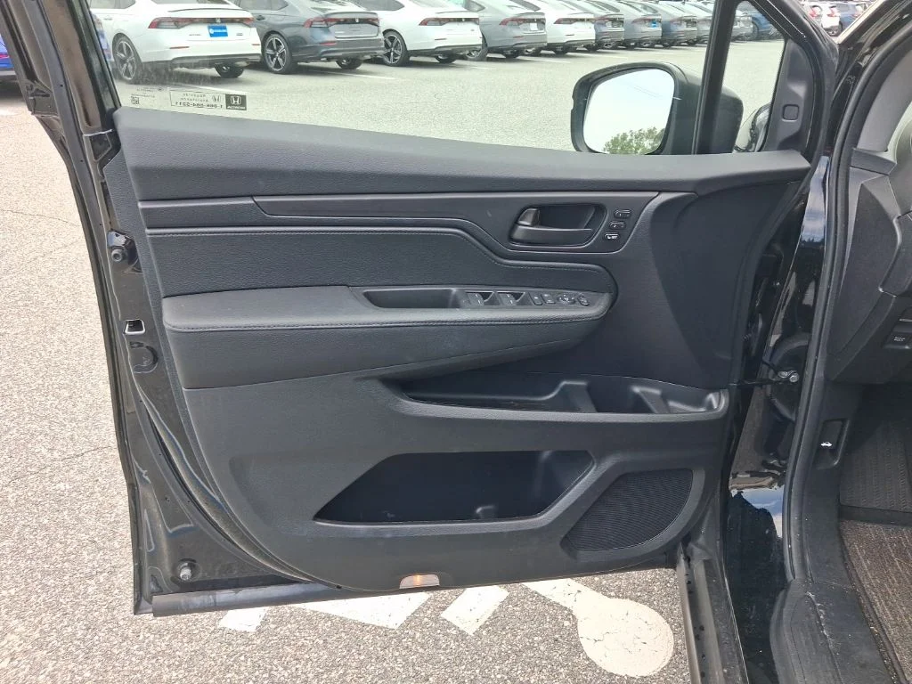 Used 2024  Honda EX-L image 22