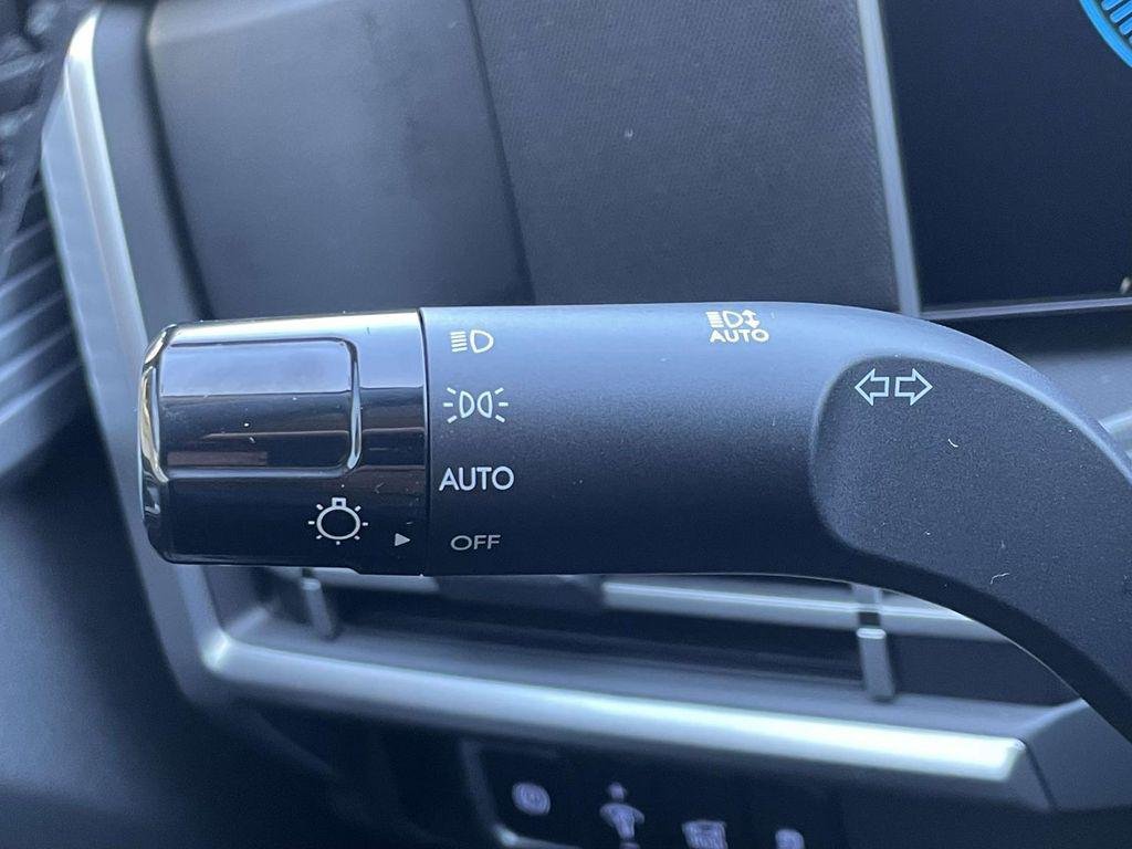 New 2026 White Hyundai SEL AWD image 22