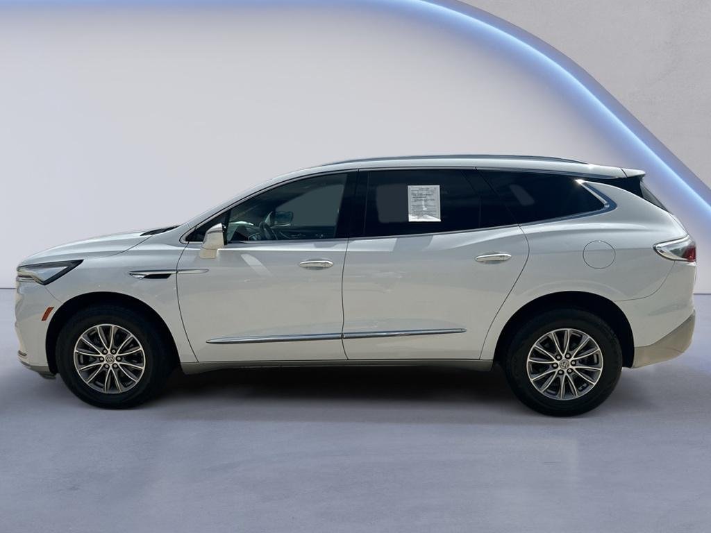 Used 2023 Summit White Buick Essence image 6