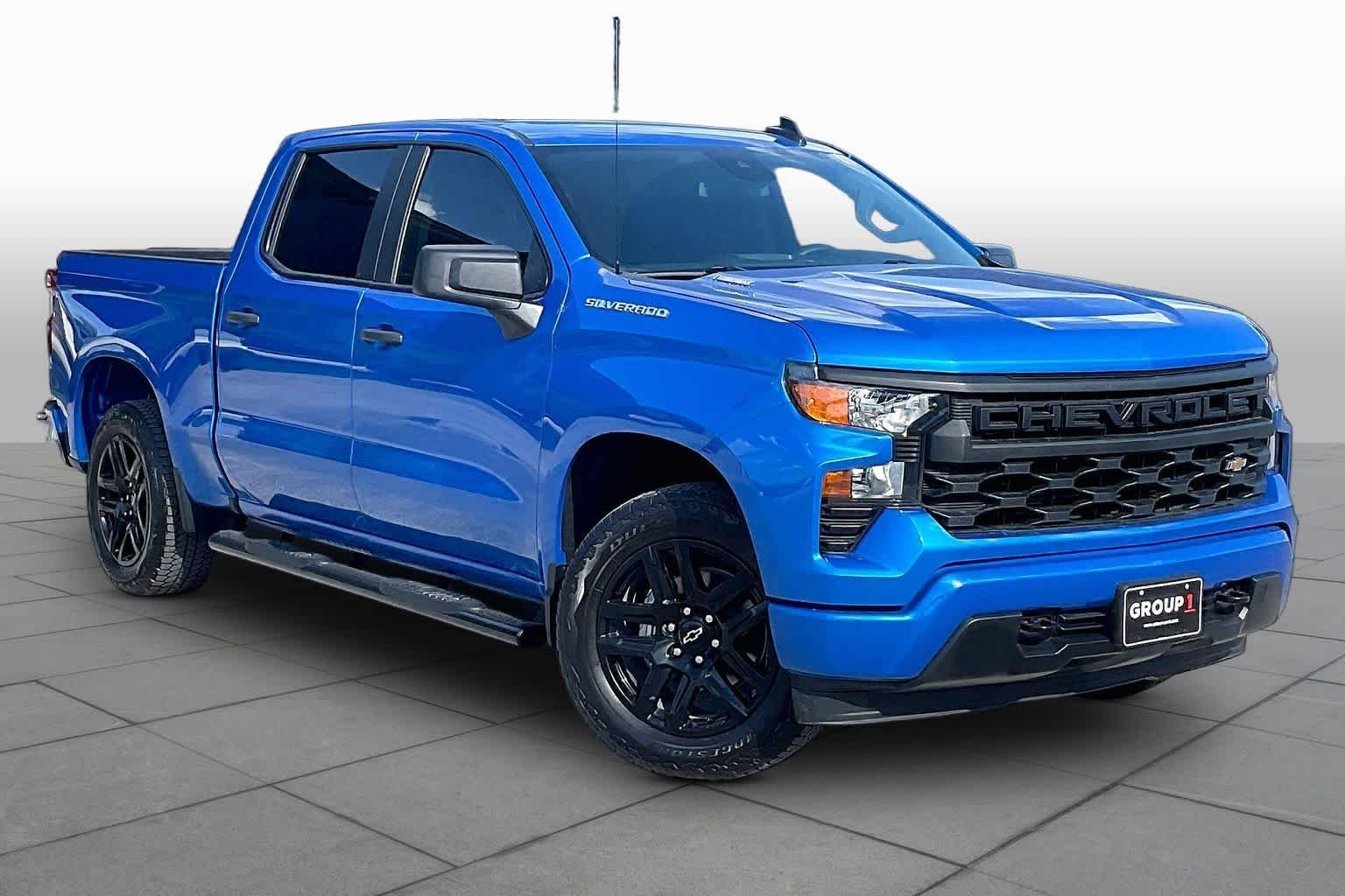 Used 2025 Riptide Blue Metallic Chevrolet Custom image 3