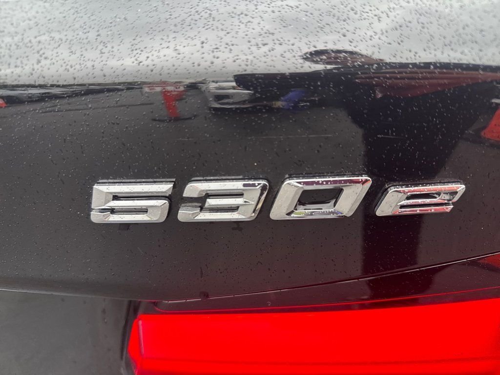 Used 2023 Black BMW 530e iPerformance image 21