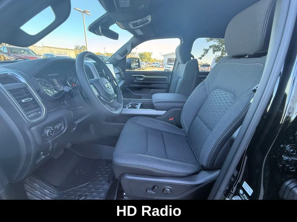 New 2026 Diamond Black Crystal Pearl-Coat Exterior Paint RAM Big Horn/Lone Star image 11