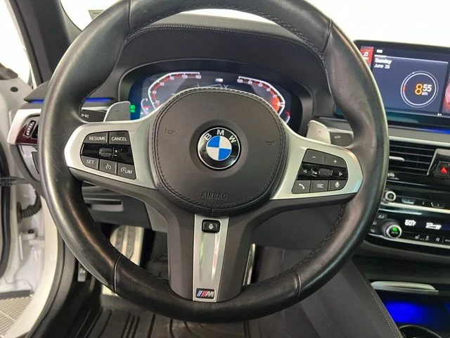 Used 2023 White BMW 540i image 19