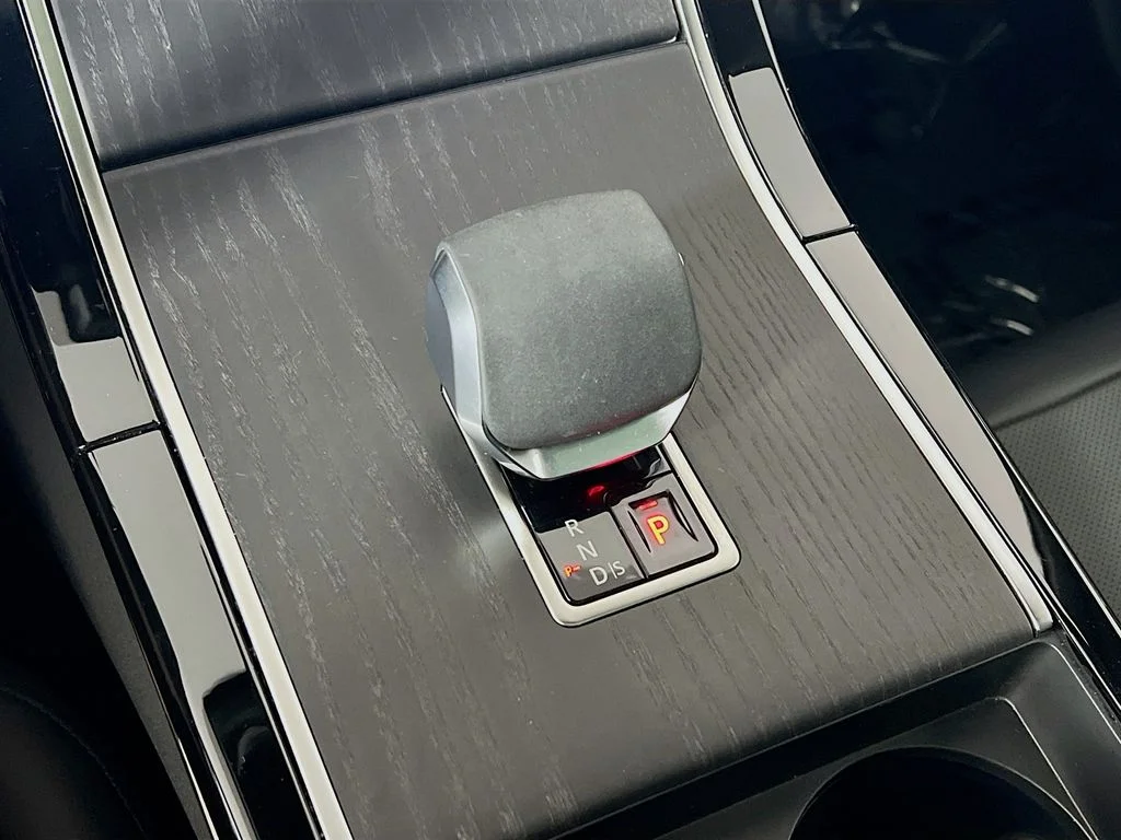 2026 Land Rover Range Rover Velar S - Photo 17