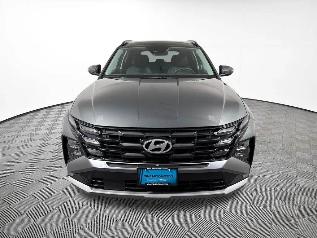 Used 2025 Gray Hyundai SEL Convenience image 3