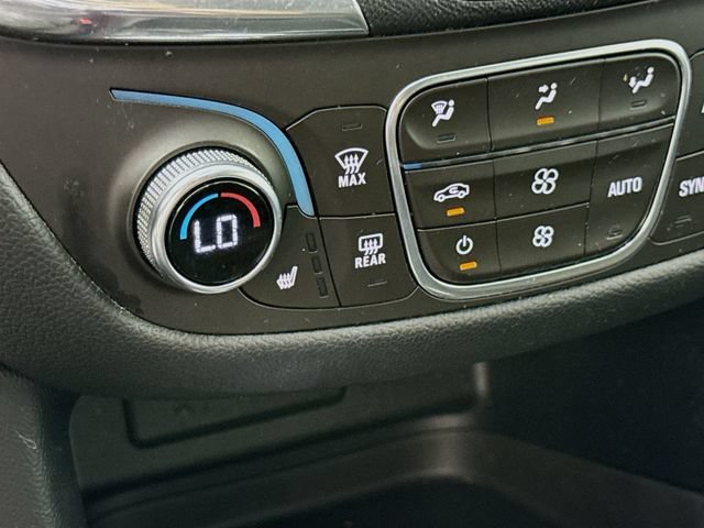 Used 2019 SUMMIT WHITE Chevrolet LT image 20