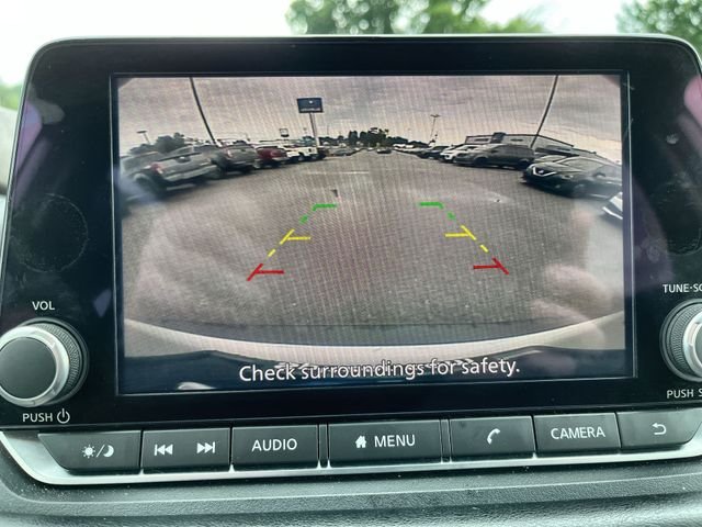 Used 2023 Silver Nissan SV image 22