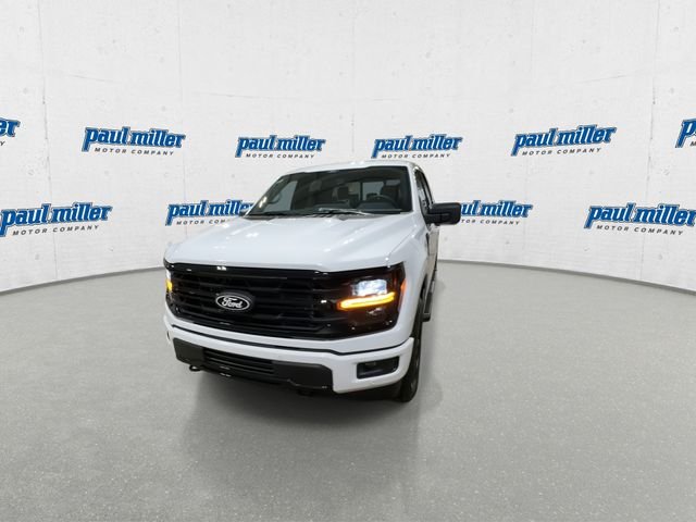 Used 2026 Oxford White Ford XLT image 4