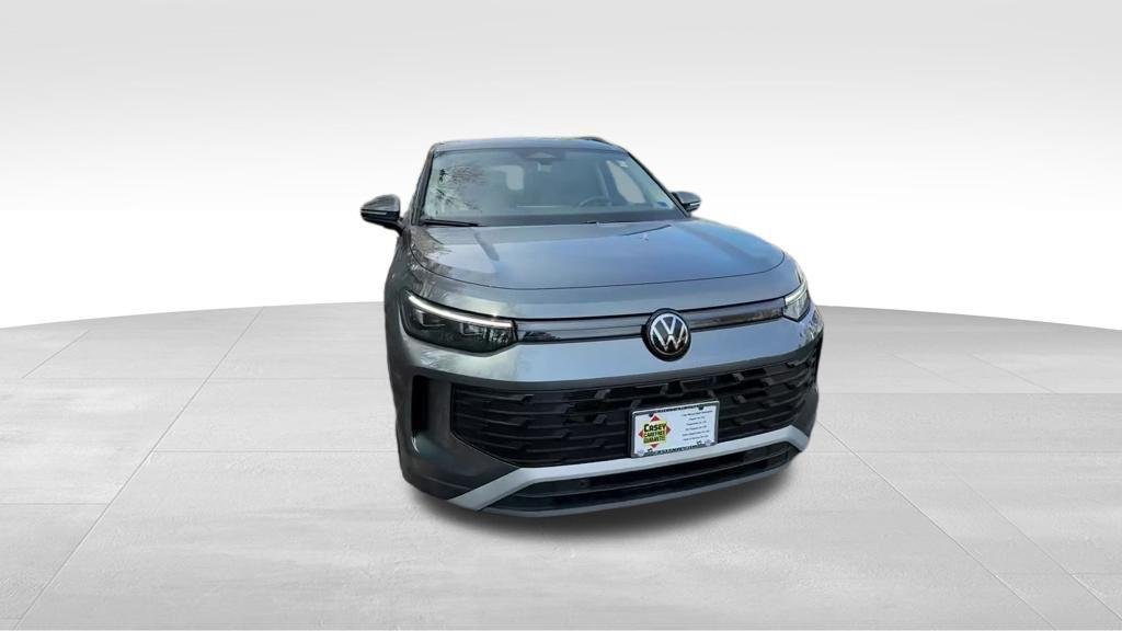 New 2026 Platinum Gray Metallic Volkswagen 2.0T SE image 10