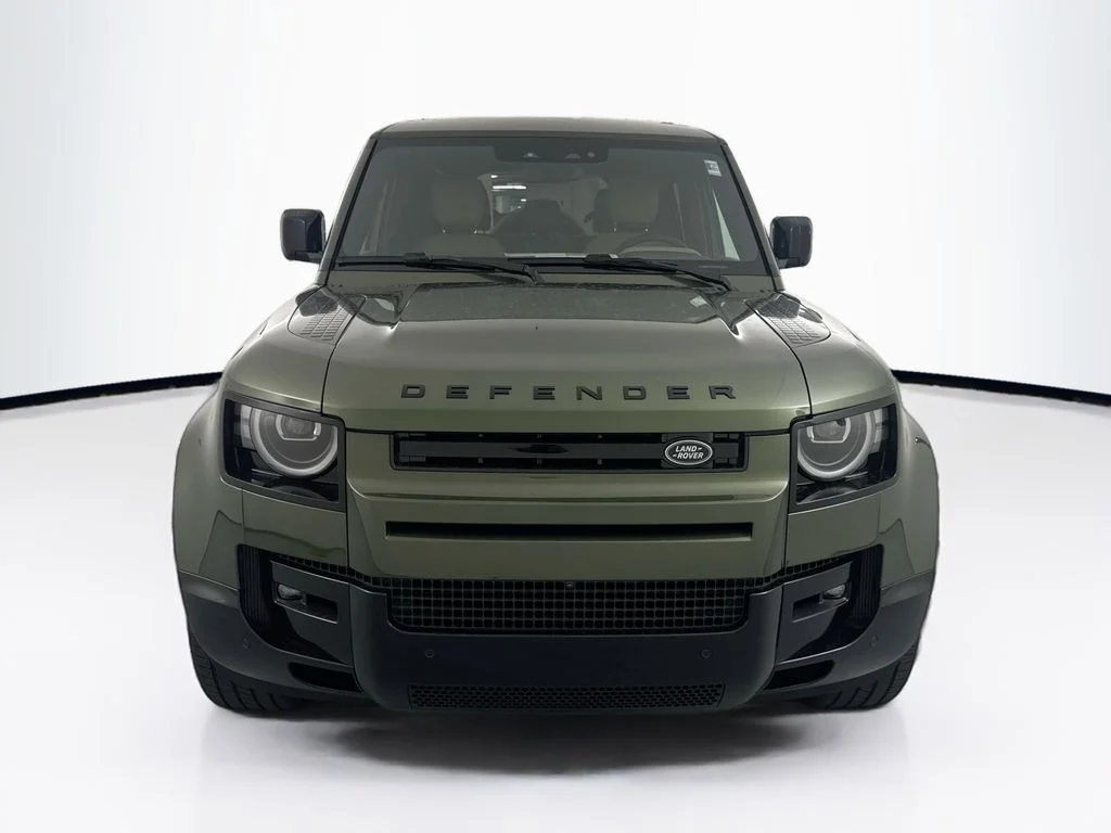 New 2026 Woolstone Green Land Rover X-Dynamic SE image 2