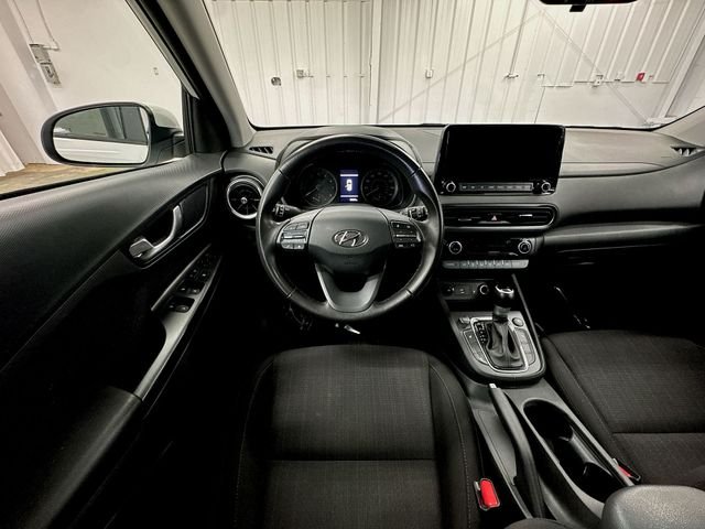 Used 2023 White Hyundai SEL image 11