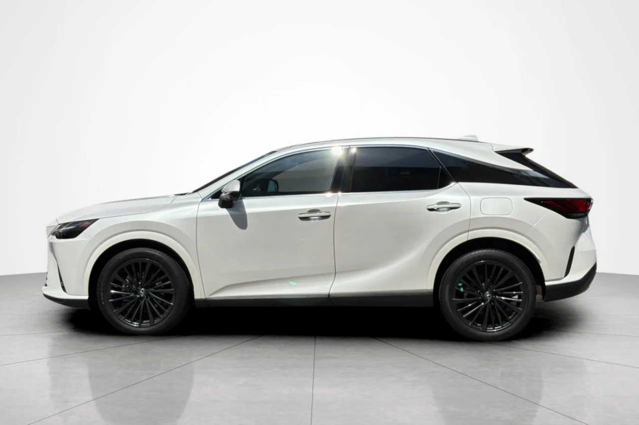 Used 2024  Lexus RX 350 image 2